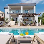 Villas Pakostane * Pakoštane
