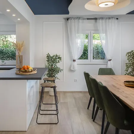 Villas Pakostane ヴィラ Pakoštane