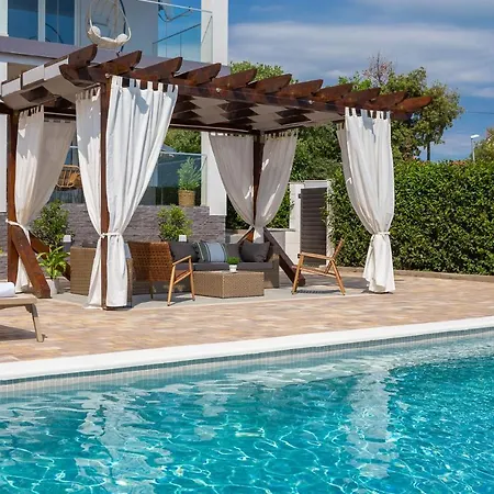 Villas Pakostane * Pakoštane