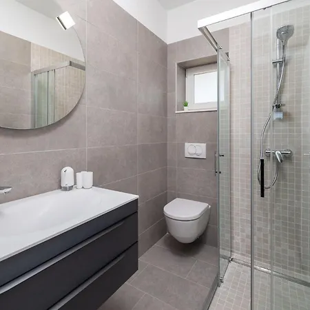 ヴィラ Villas Pakostane Pakoštane