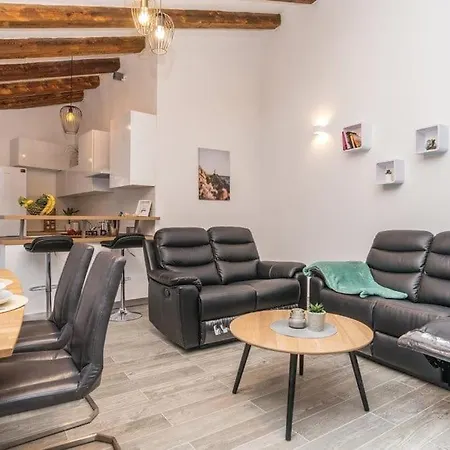 Villas Pakostane Villa *