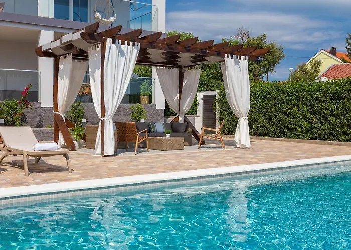 Villas Pakostane * פאקוסטאן